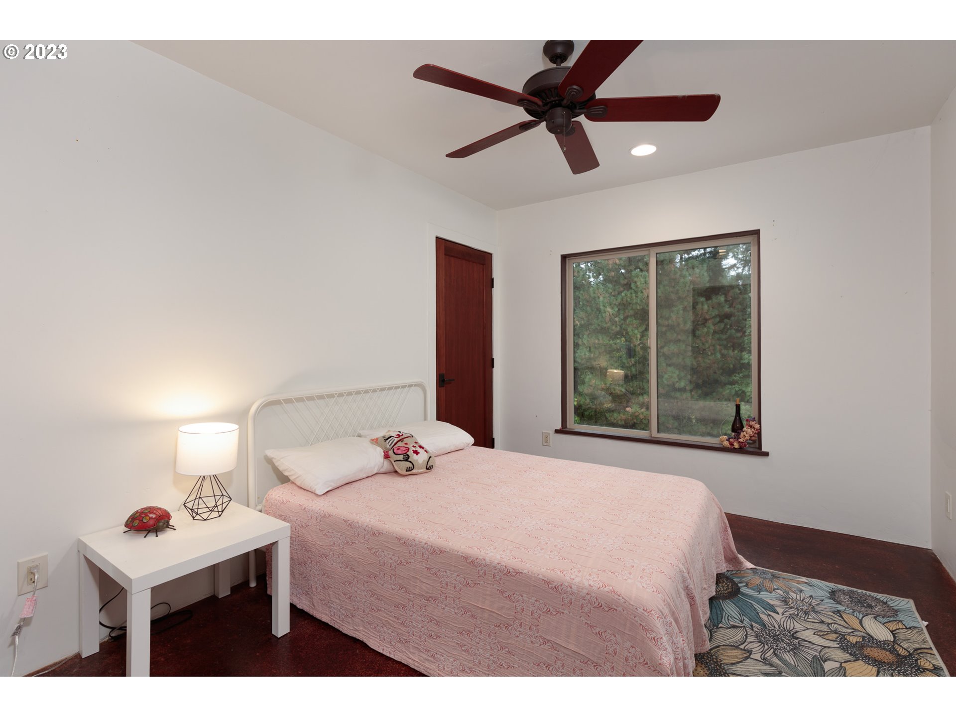 4460 Riverside Drive Hood River, OR 97031 - Photo 26 of 35 Gallery Image 26