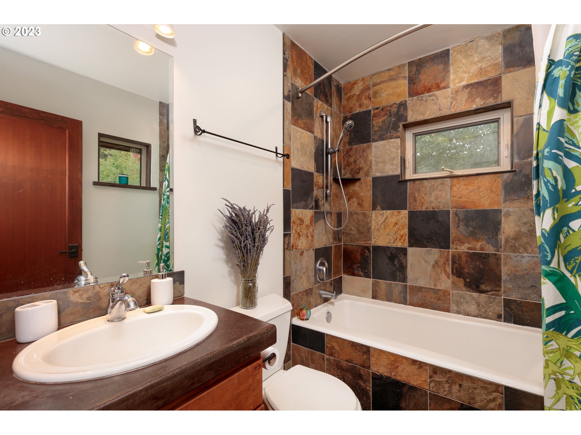 4460 Riverside Drive Hood River, OR 97031 - Photo 28 of 35 Gallery Image 28