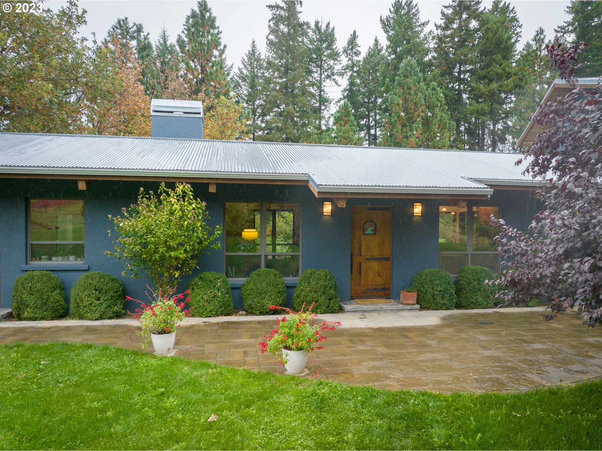 4460 Riverside Drive Hood River, OR 97031 - Photo 4 of 35 Gallery Image 4