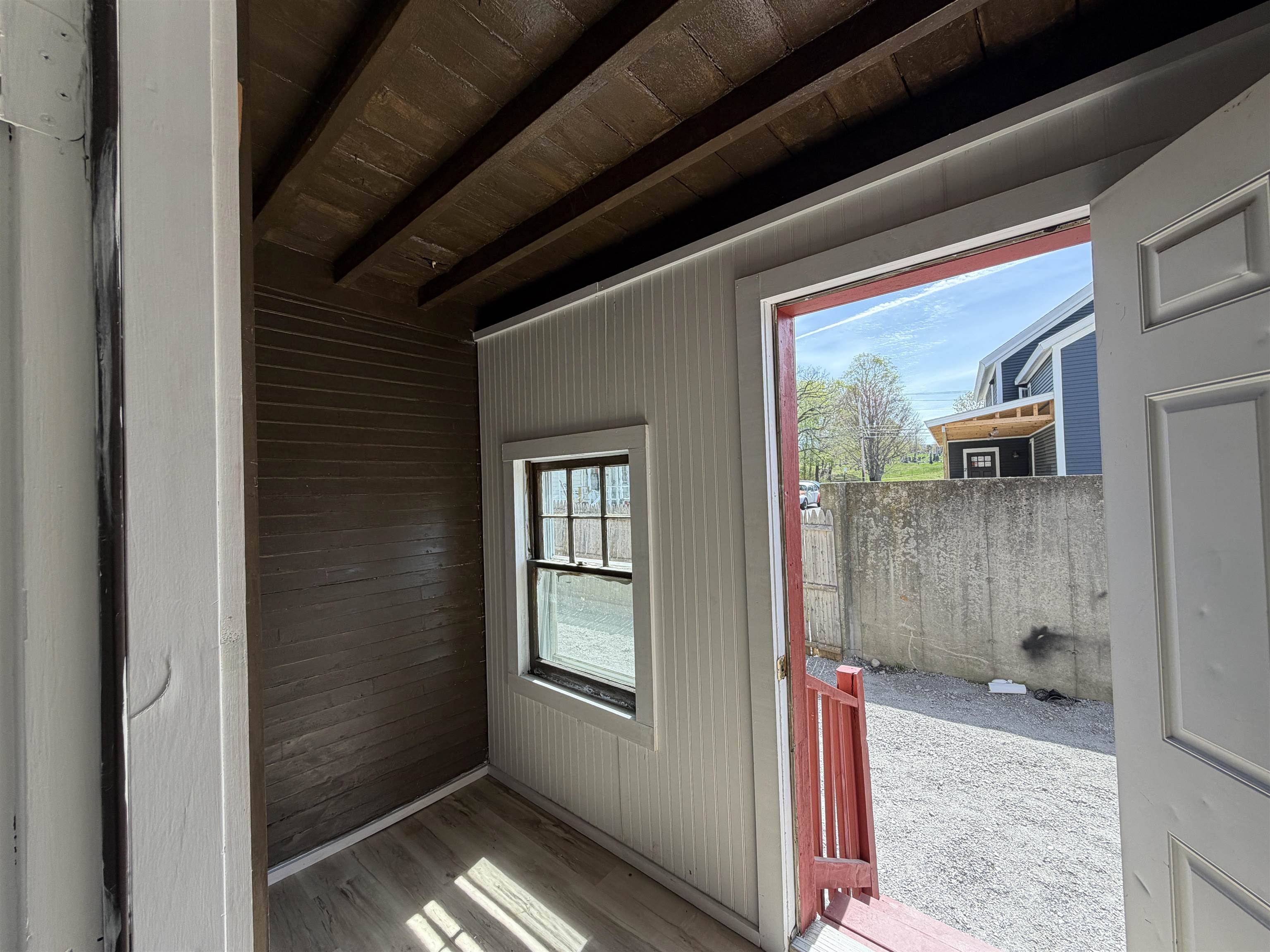 340 Pleasant Street Bennington, VT 05201 - Photo 6 of 24