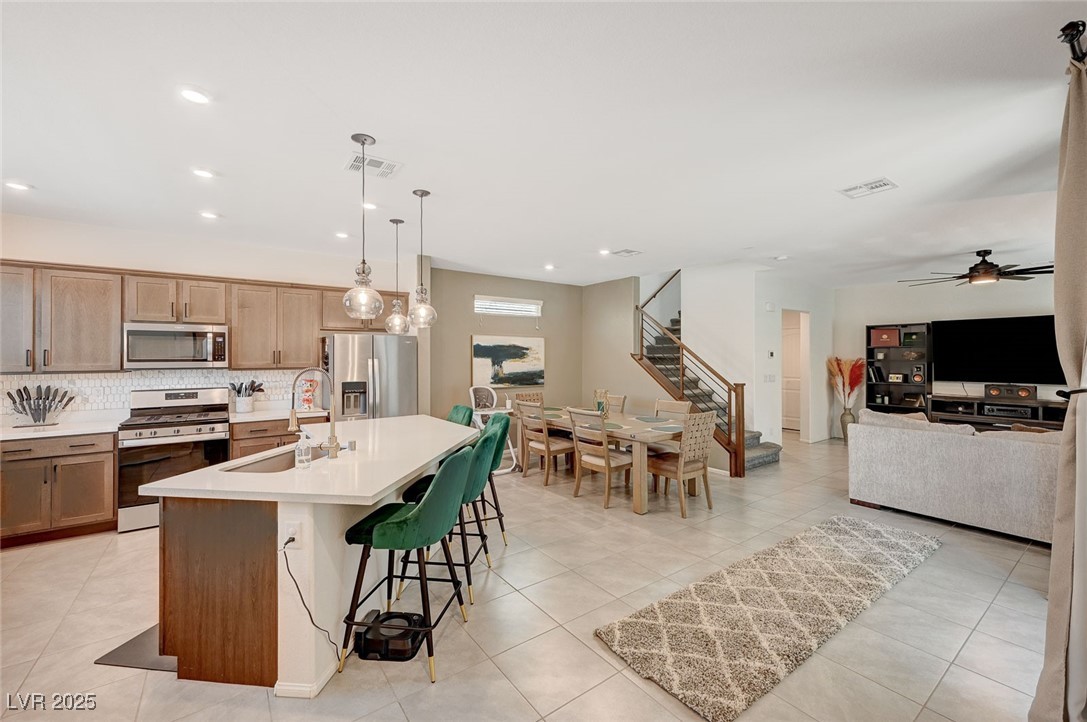8035 Skye Foxx Street Las Vegas, NV 89166 - Photo 3 of 38
