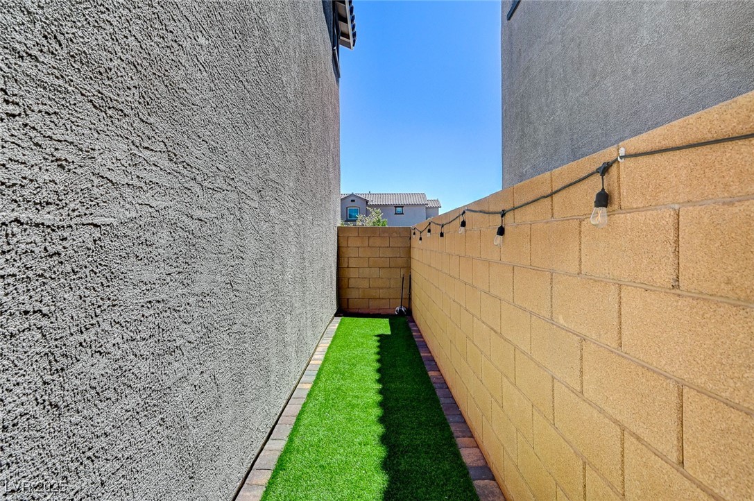 8035 Skye Foxx Street Las Vegas, NV 89166 - Photo 35 of 38