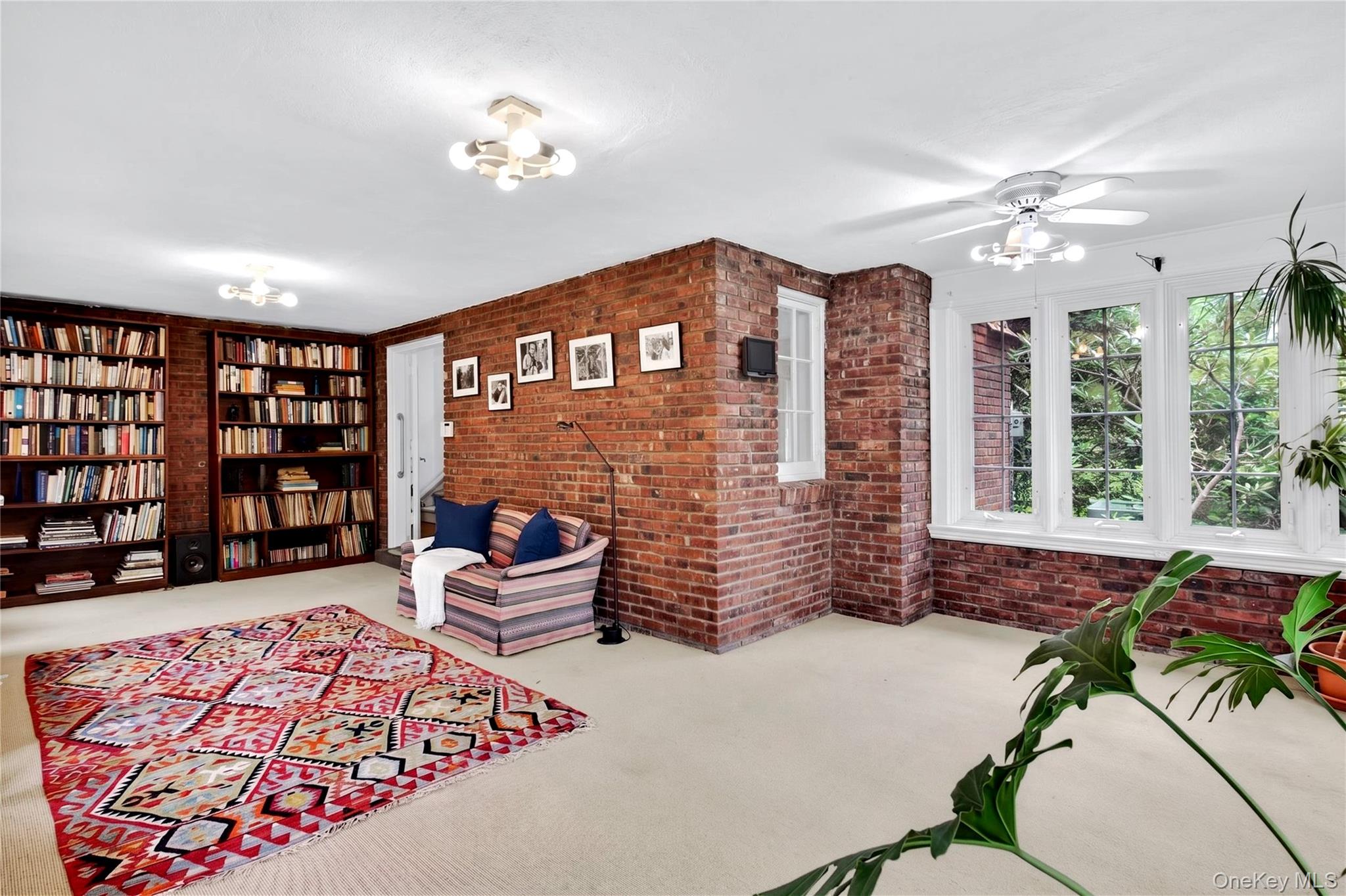 10 Crescent Road Port Washington, NY 11050 - Photo 6 of 37