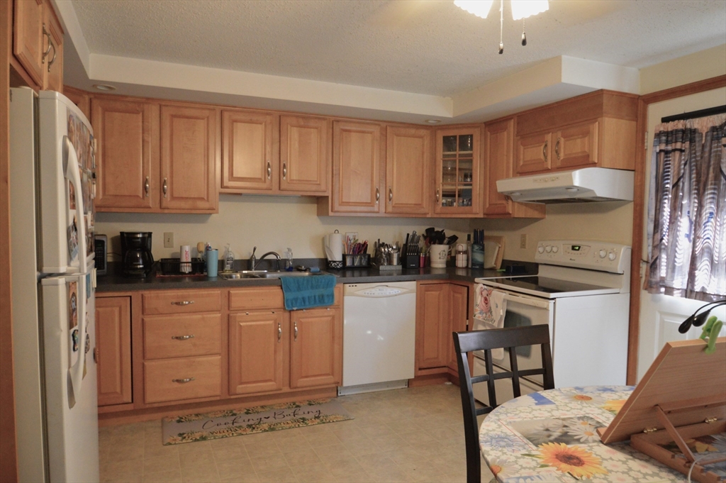 18 Massasoit Road, Unit C Worcester, MA 01604 - Photo 8 of 29 Gallery Image 8