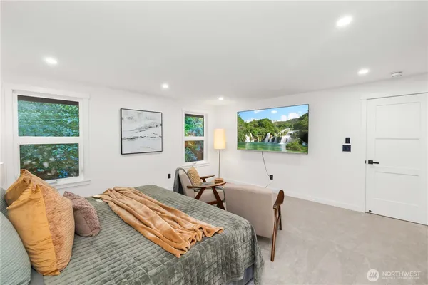 $1,299,999 | 28030 185th Place Southeast, Kent, WA 98042