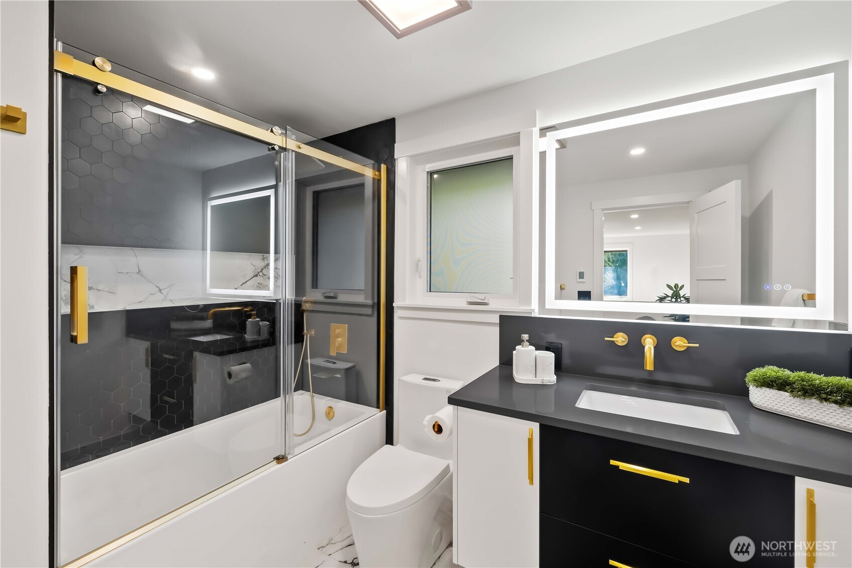 28030 185th Place Southeast Kent, WA 98042 - Photo 18 of 40