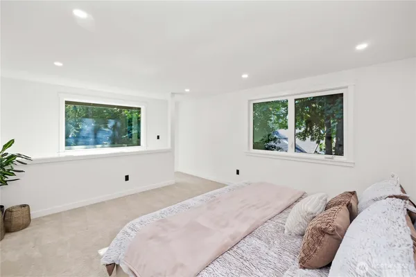 $1,299,999 | 28030 185th Place Southeast, Kent, WA 98042