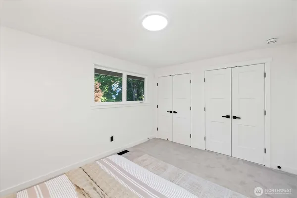 $1,299,999 | 28030 185th Place Southeast, Kent, WA 98042