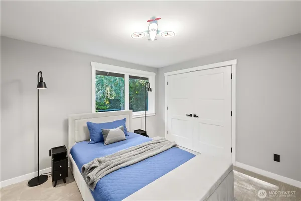 $1,299,999 | 28030 185th Place Southeast, Kent, WA 98042