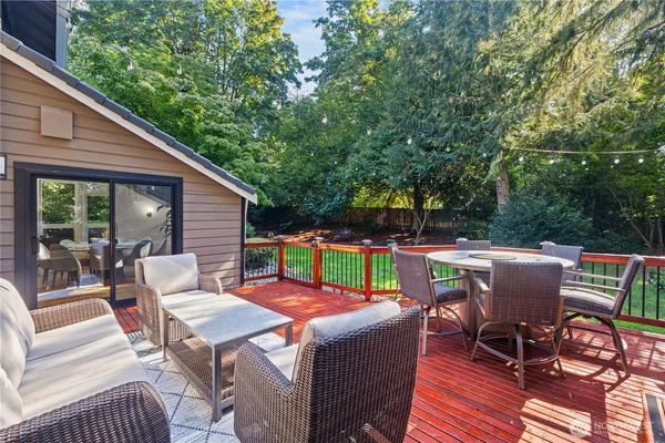 $1,299,999 | 28030 185th Place Southeast, Kent, WA 98042