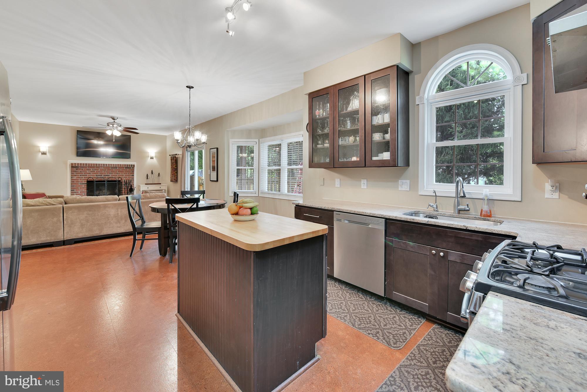 19954 Spurrier Avenue Poolesville, MD 20837 - Photo 22 of 54 Beautiful chefs kitchen with custom cabinets.....
