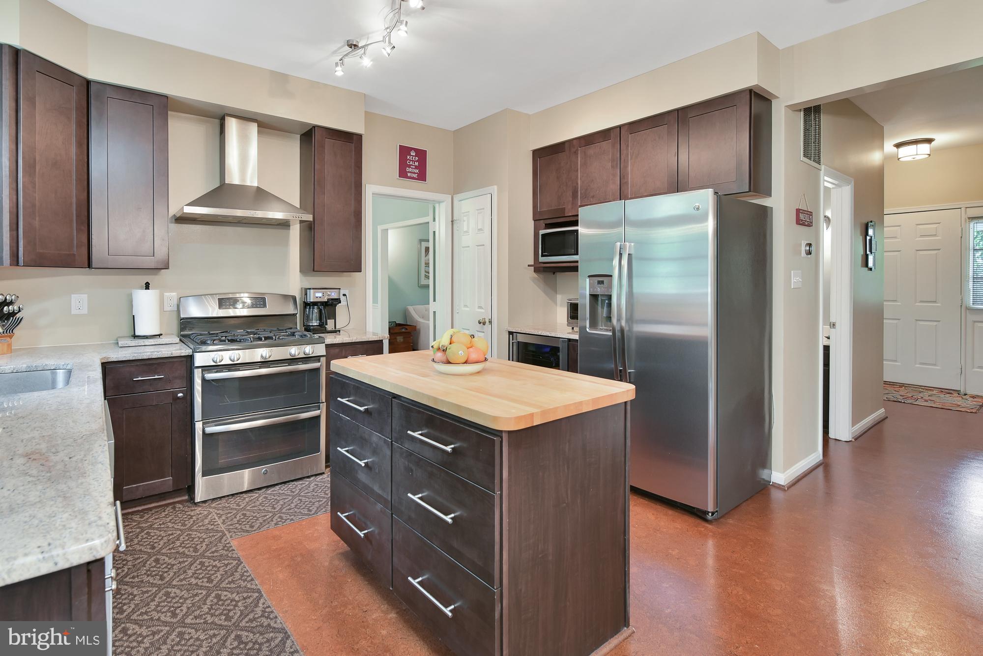 19954 Spurrier Avenue Poolesville, MD 20837 - Photo 24 of 54 ...and new stainless appliances with exhaust hood!