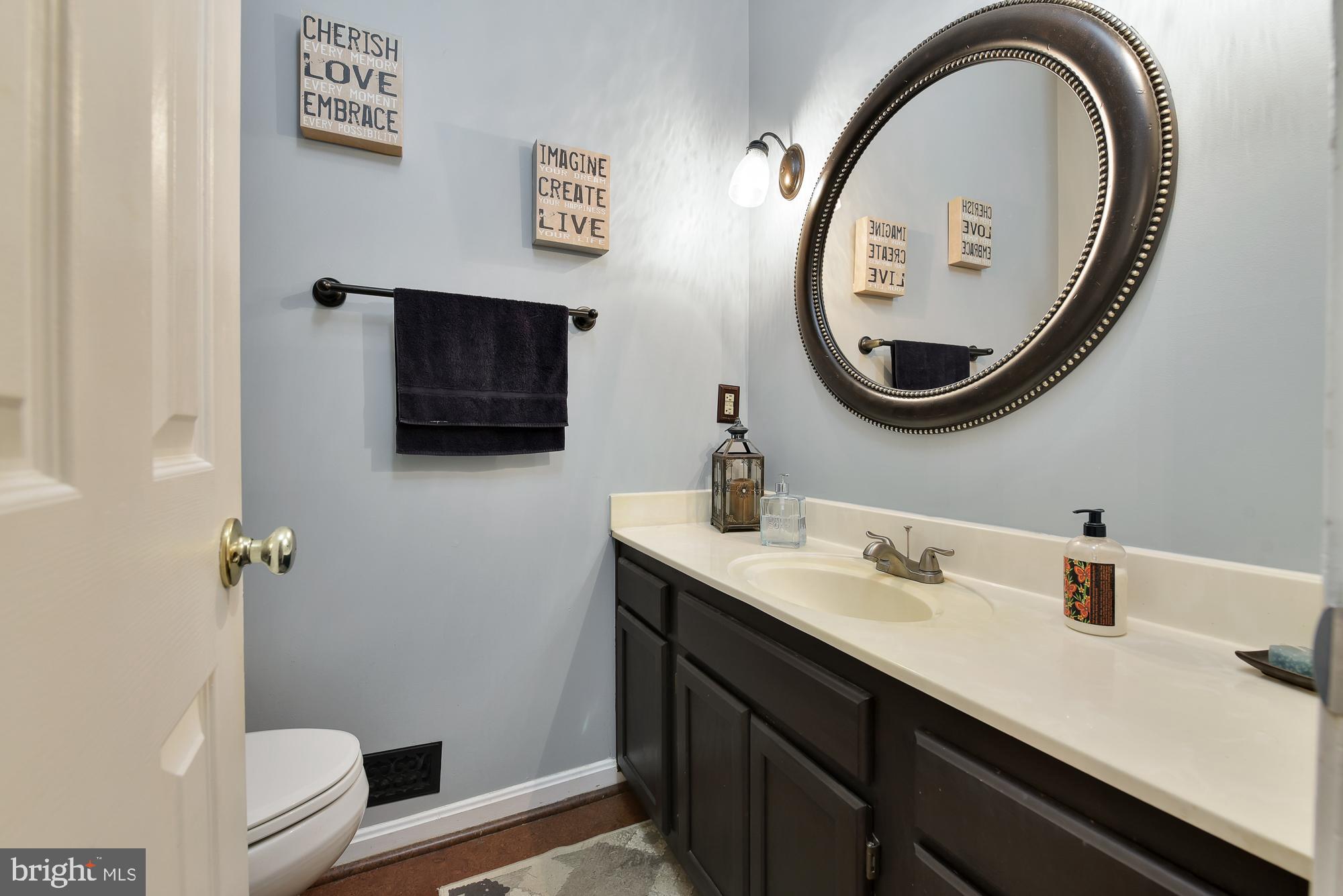 19954 Spurrier Avenue Poolesville, MD 20837 - Photo 31 of 54 Powder room