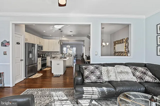 $3,300 | 41881 Precious Square, Aldie, VA 20105