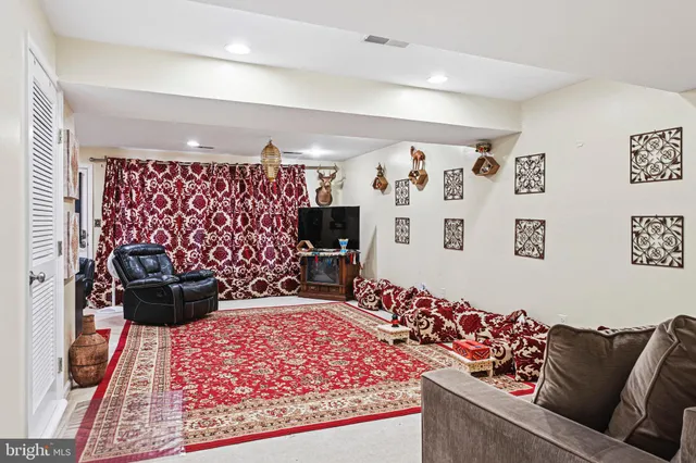 $3,300 | 41881 Precious Square, Aldie, VA 20105