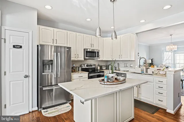 $3,300 | 41881 Precious Square, Aldie, VA 20105