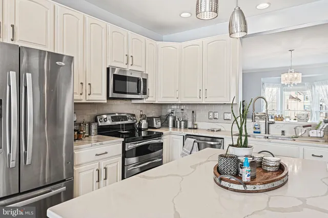 $3,300 | 41881 Precious Square, Aldie, VA 20105