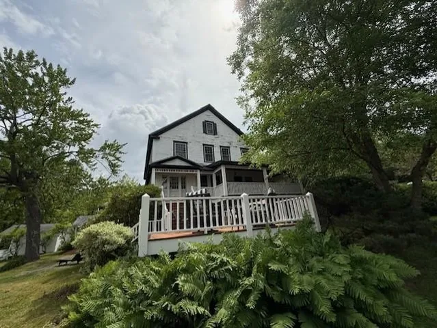 $10,000 | 15 Lake Avenue, Sunapee, NH 03782