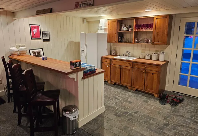 $10,000 | 15 Lake Avenue, Sunapee, NH 03782