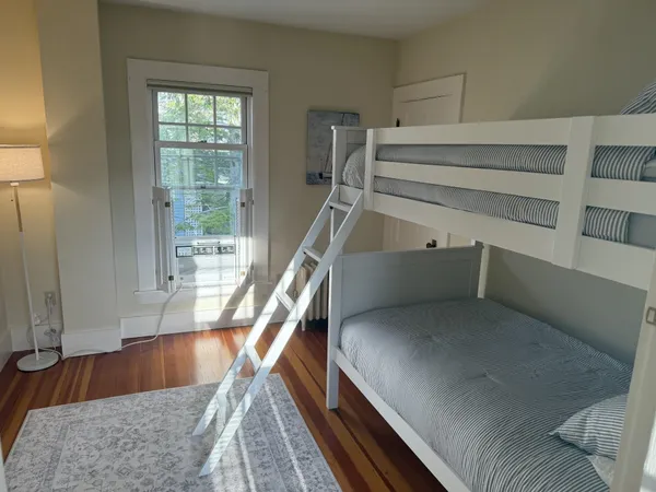 $10,000 | 15 Lake Avenue, Sunapee, NH 03782