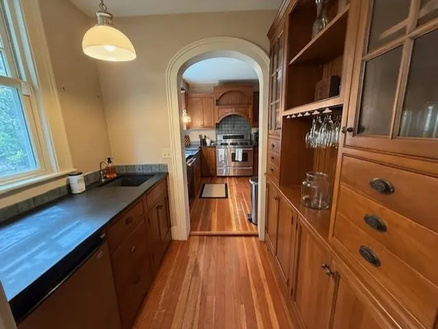 $10,000 | 15 Lake Avenue, Sunapee, NH 03782