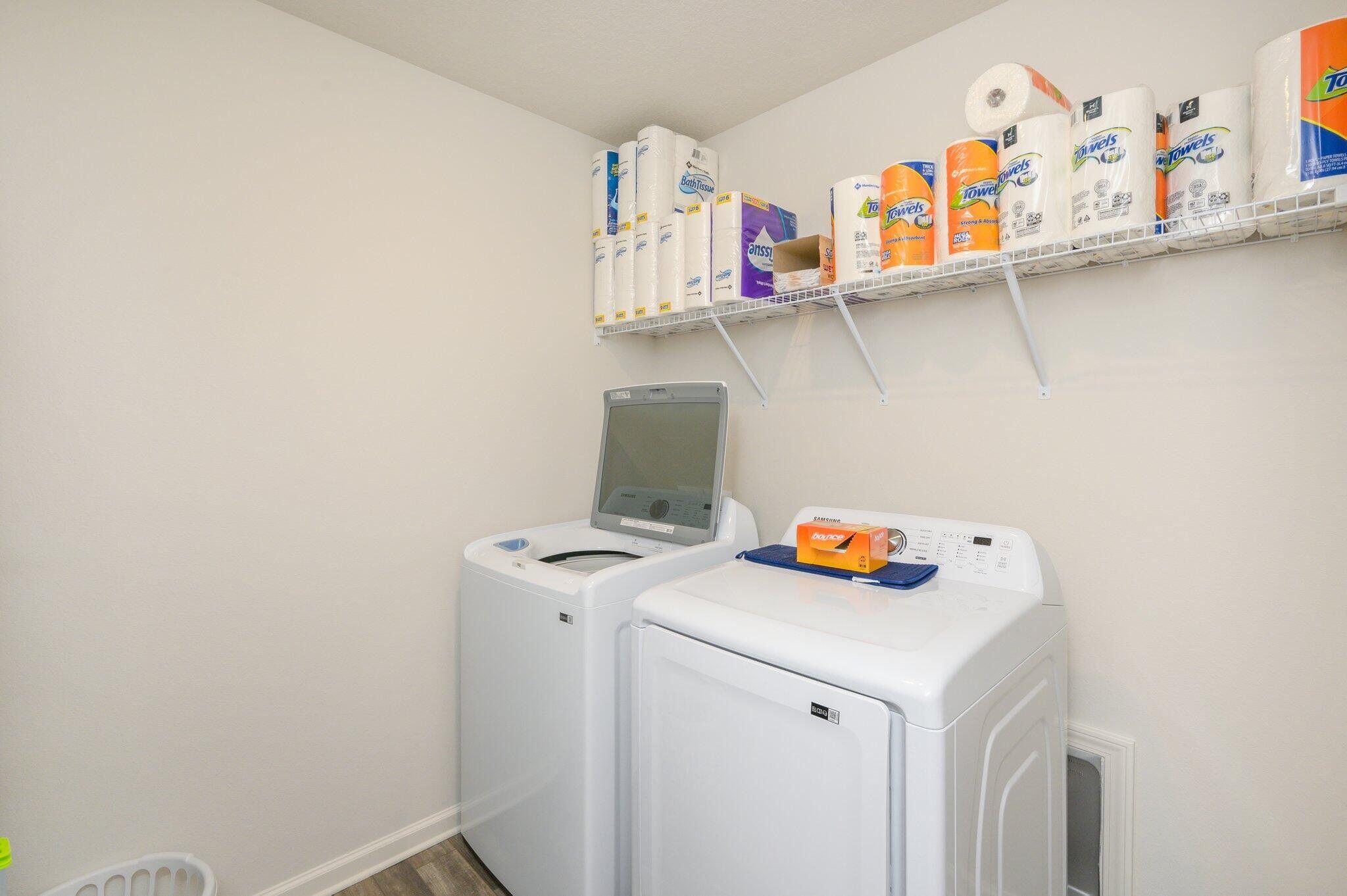42 Lockwood Way East DeFuniak Springs, FL 32435 - Photo 27 of 38 a utility room with dryer and washer