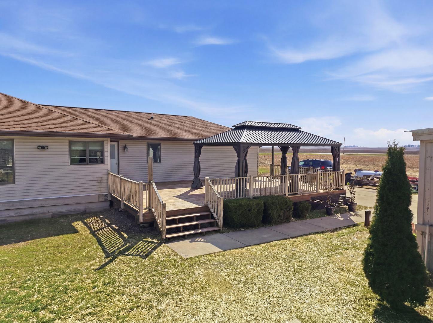 23035 Lucas Road DeKalb, IL 60115 - Photo 3 of 11