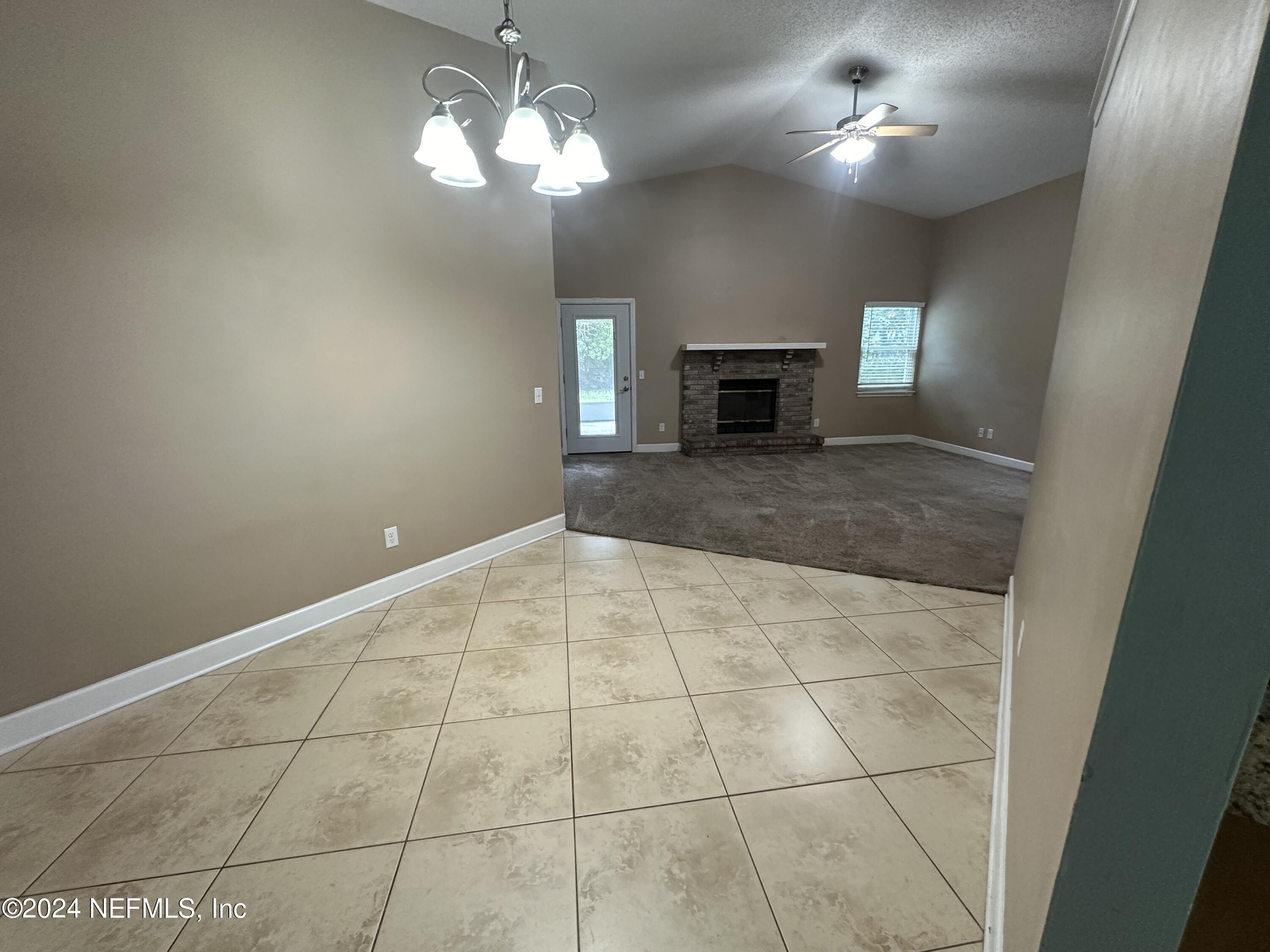 1540 Panther Ridge Court Jacksonville, FL 32225 - Photo 8 of 24 dine IMG_8748