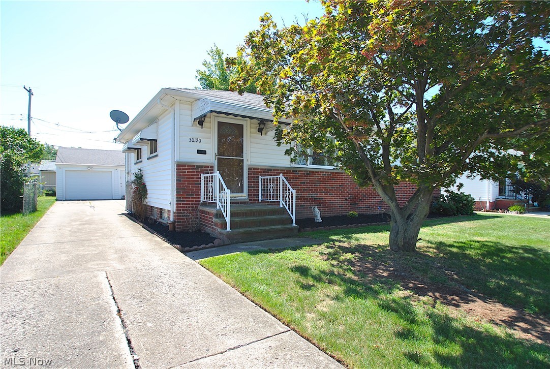 30120 Barjode Road Willowick, OH 44095 - Photo 2 of 21