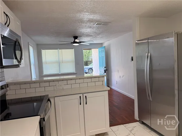 $1,300 | 239 Jenks Street, Savannah, GA 31415