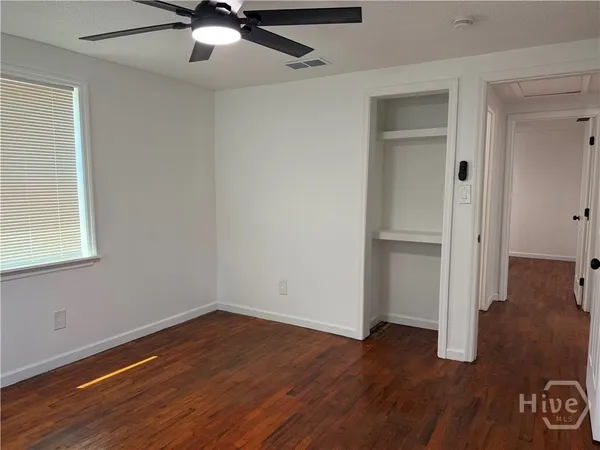 $1,300 | 239 Jenks Street, Savannah, GA 31415