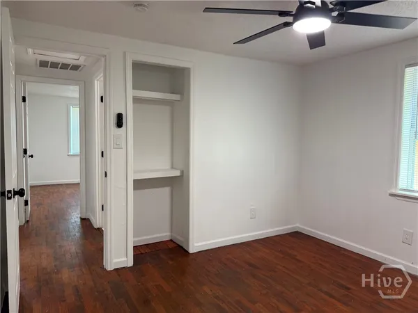 $1,300 | 239 Jenks Street, Savannah, GA 31415