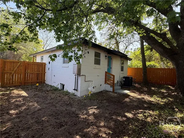 $1,300 | 239 Jenks Street, Savannah, GA 31415