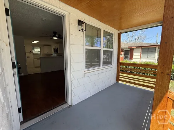 $1,300 | 239 Jenks Street, Savannah, GA 31415