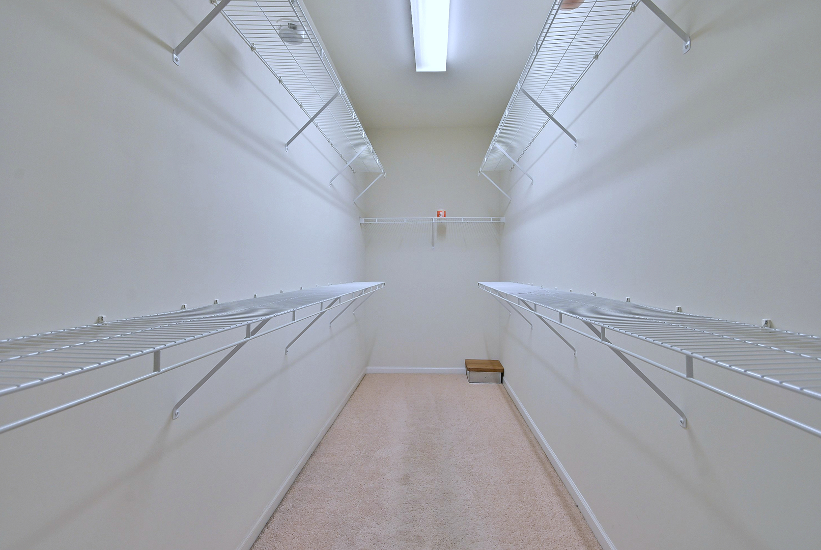 2832 Beacon Point Circle Elgin, IL 60124 - Photo 27 of 36 a view of a storage & utility room