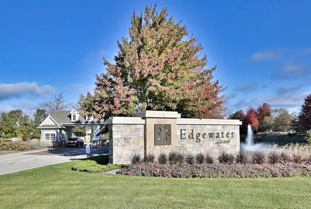 $395,000 | 2832 Beacon Point Circle, Elgin, IL 60124