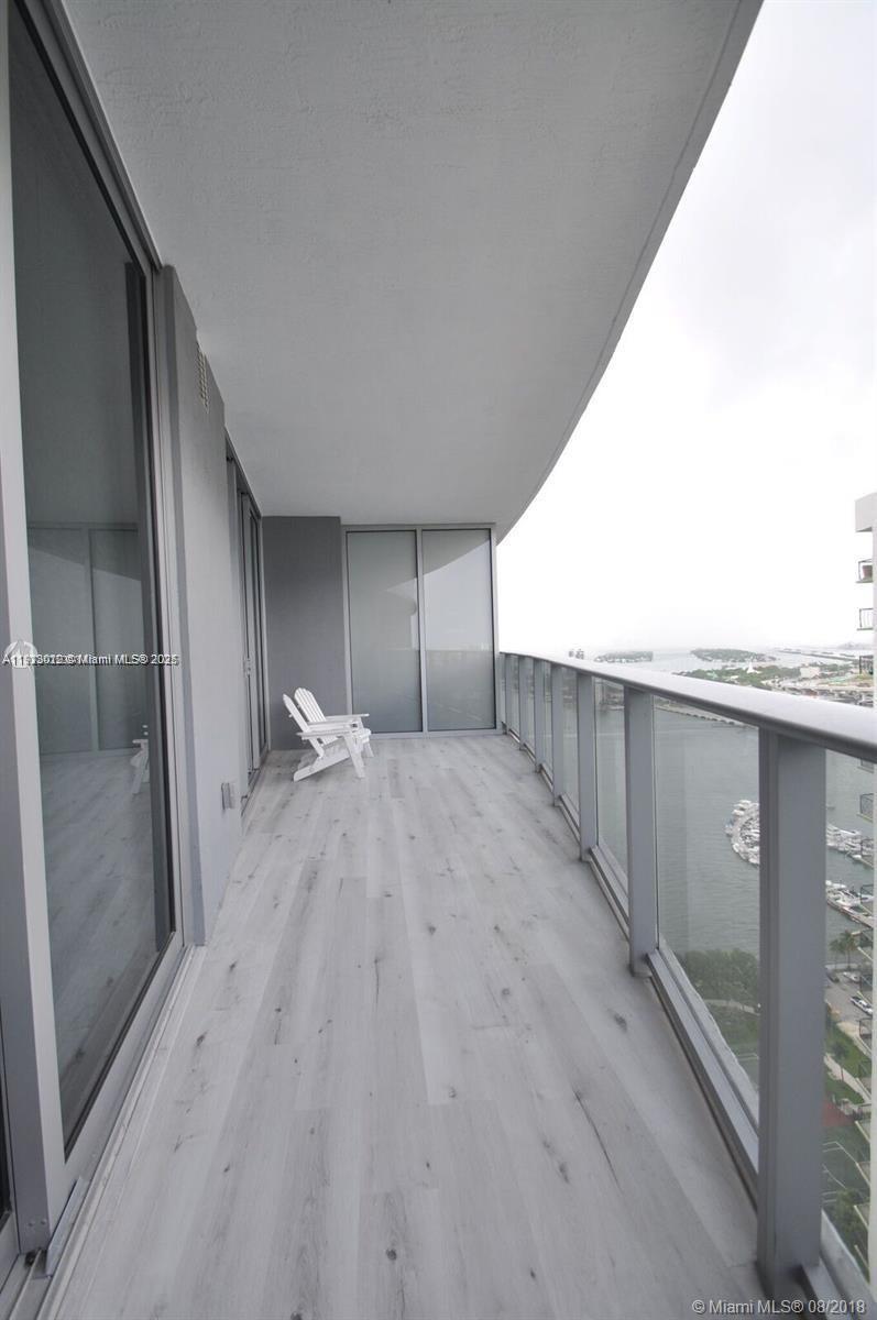 488 Northeast 18th Street, Unit 3208 Miami, FL 33132 - Photo 12 of 17 a view of a terrace