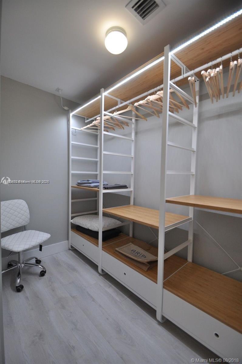 488 Northeast 18th Street, Unit 3208 Miami, FL 33132 - Photo 8 of 17