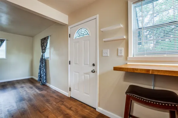 $1,500 | 1200 West Phillips Street, Alvin, TX 77511