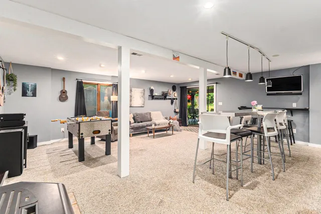 $685,000 | 4624 132nd Avenue, Hamilton, MI 49419