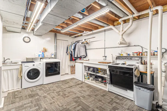 $685,000 | 4624 132nd Avenue, Hamilton, MI 49419