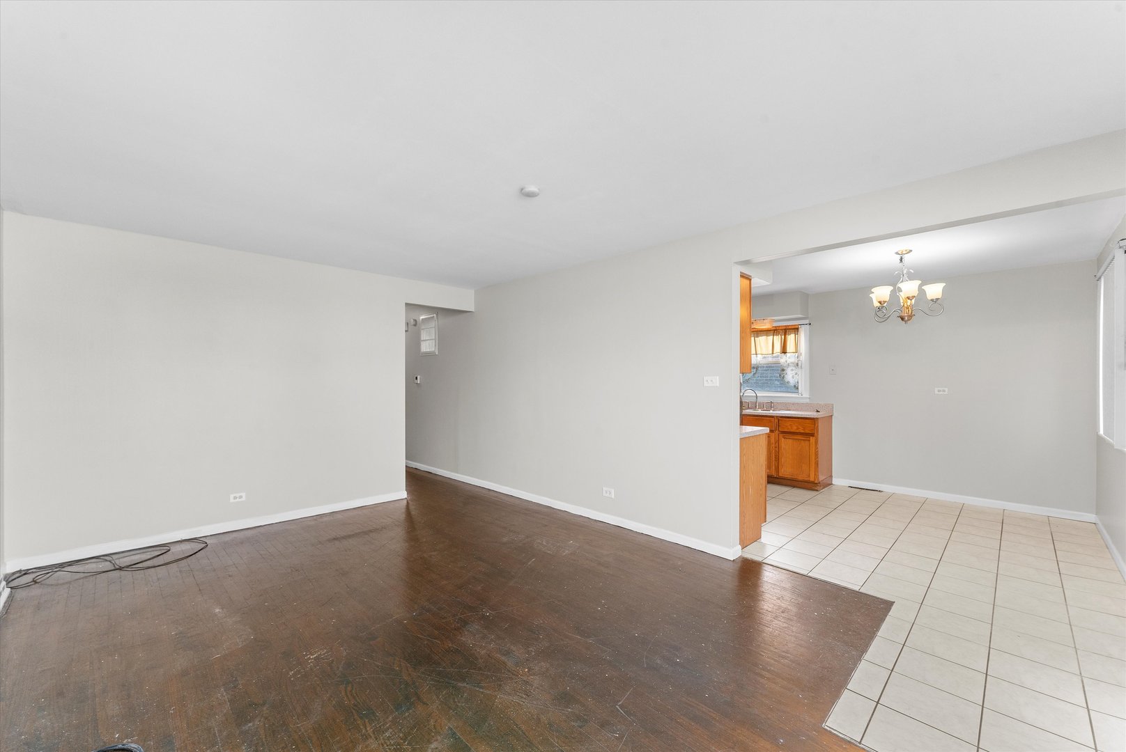 315 Oglesby Avenue Calumet City, IL 60409 - Photo 4 of 21