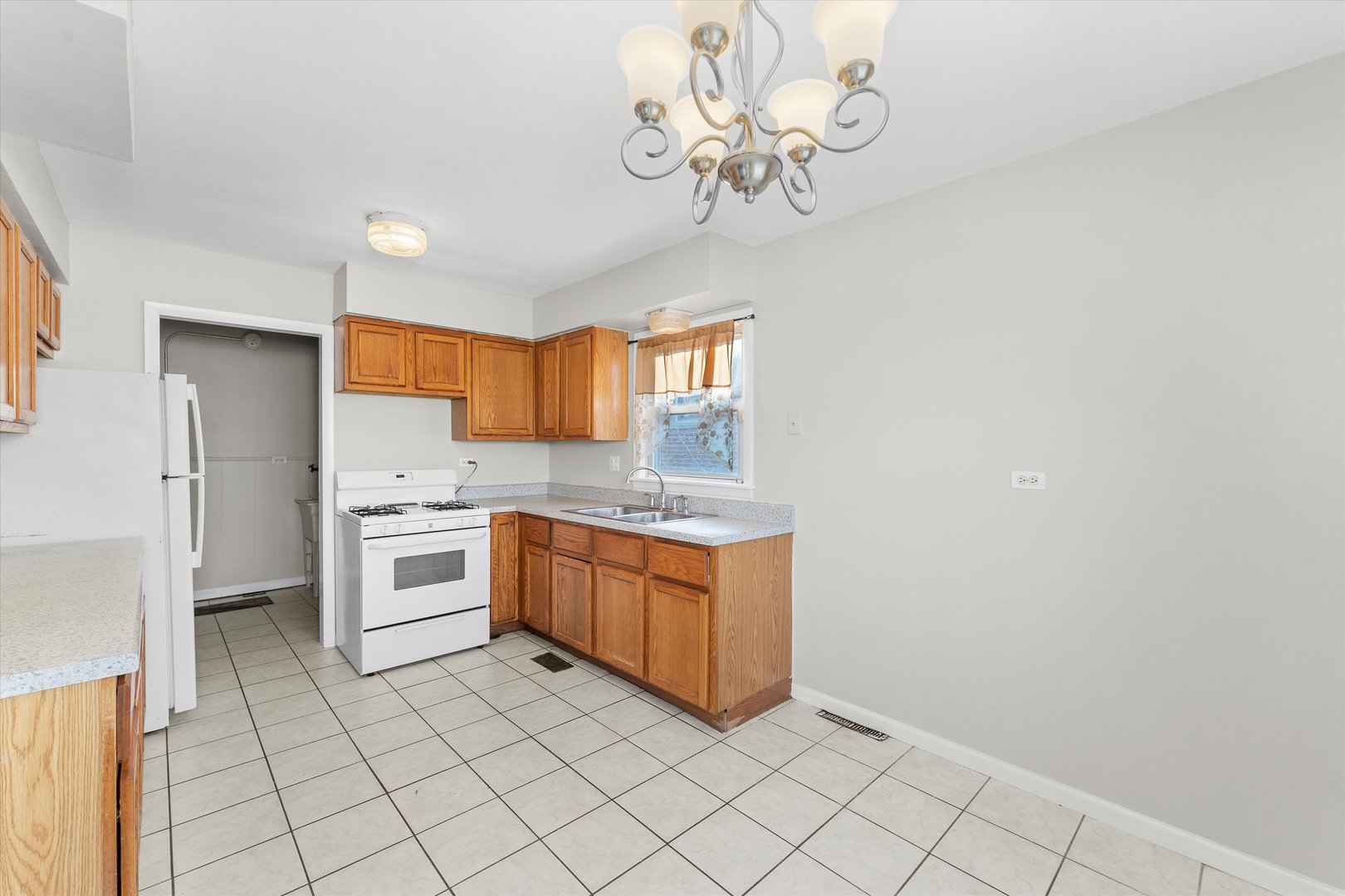 315 Oglesby Avenue Calumet City, IL 60409 - Photo 5 of 21