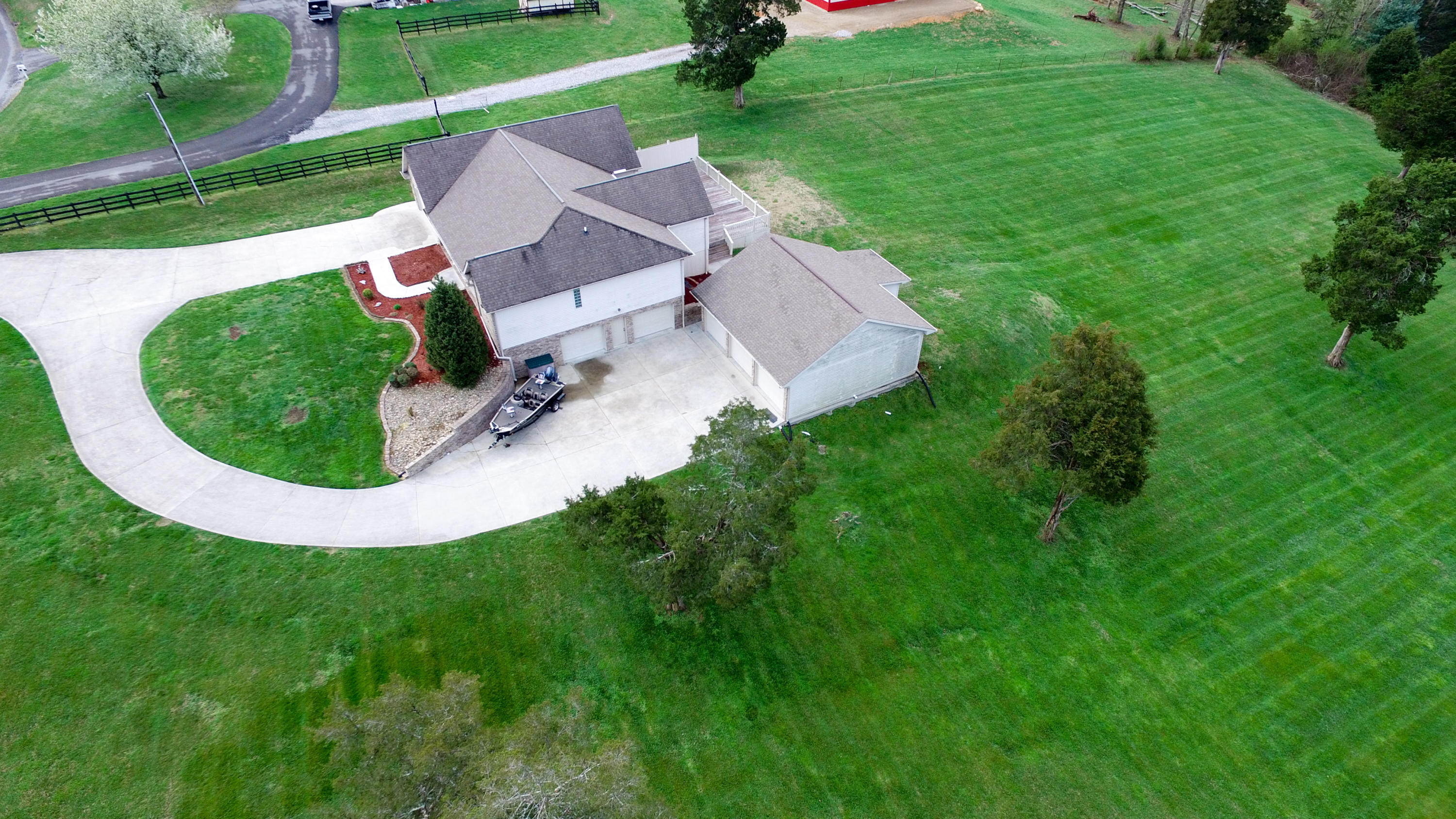 7907 Griffith Road Knoxville, TN 37938 - Photo 2 of 33 7907 Griffith-041