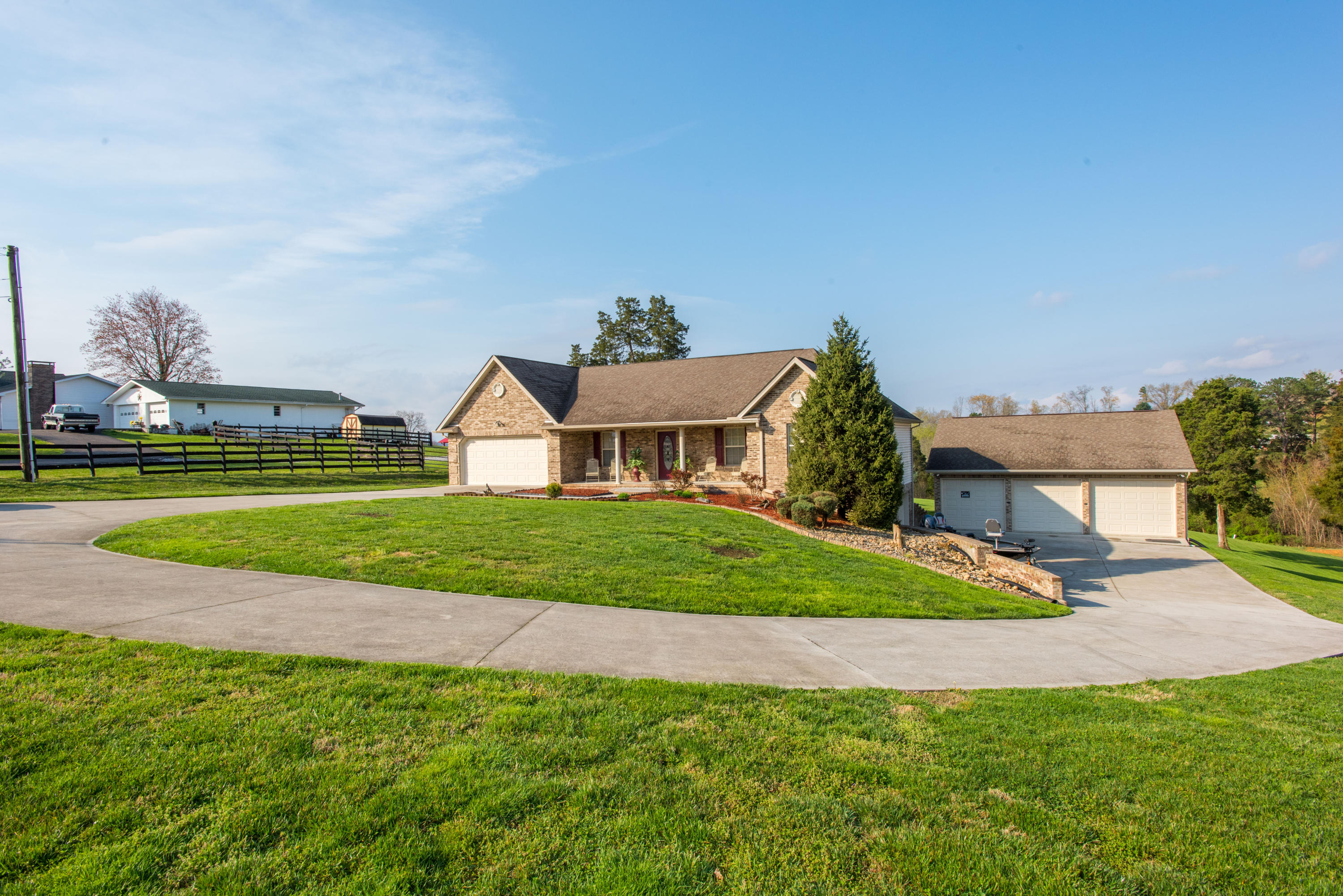 7907 Griffith Road Knoxville, TN 37938 - Photo 5 of 33 7907 Griffith-004