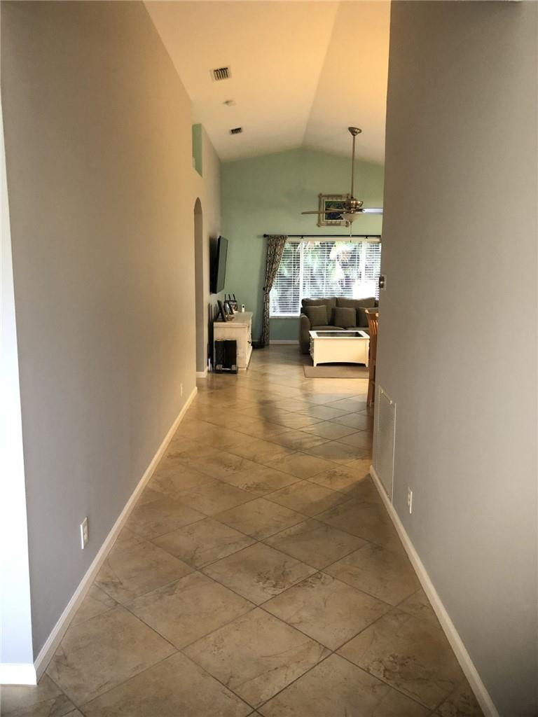 2534 Southeast Springtree Place Stuart, FL 34997 - Photo 3 of 20 Photo 3