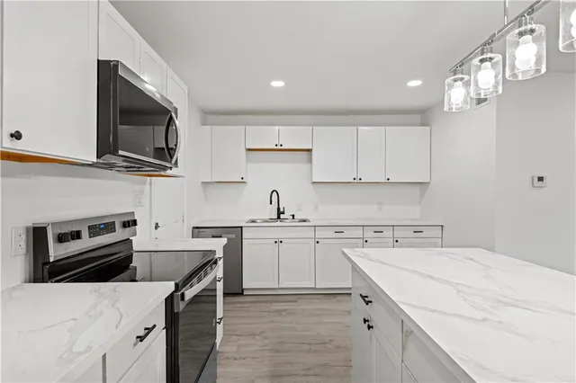 $239,999 | 517 Fairlawn Drive, Terrytown, LA 70056