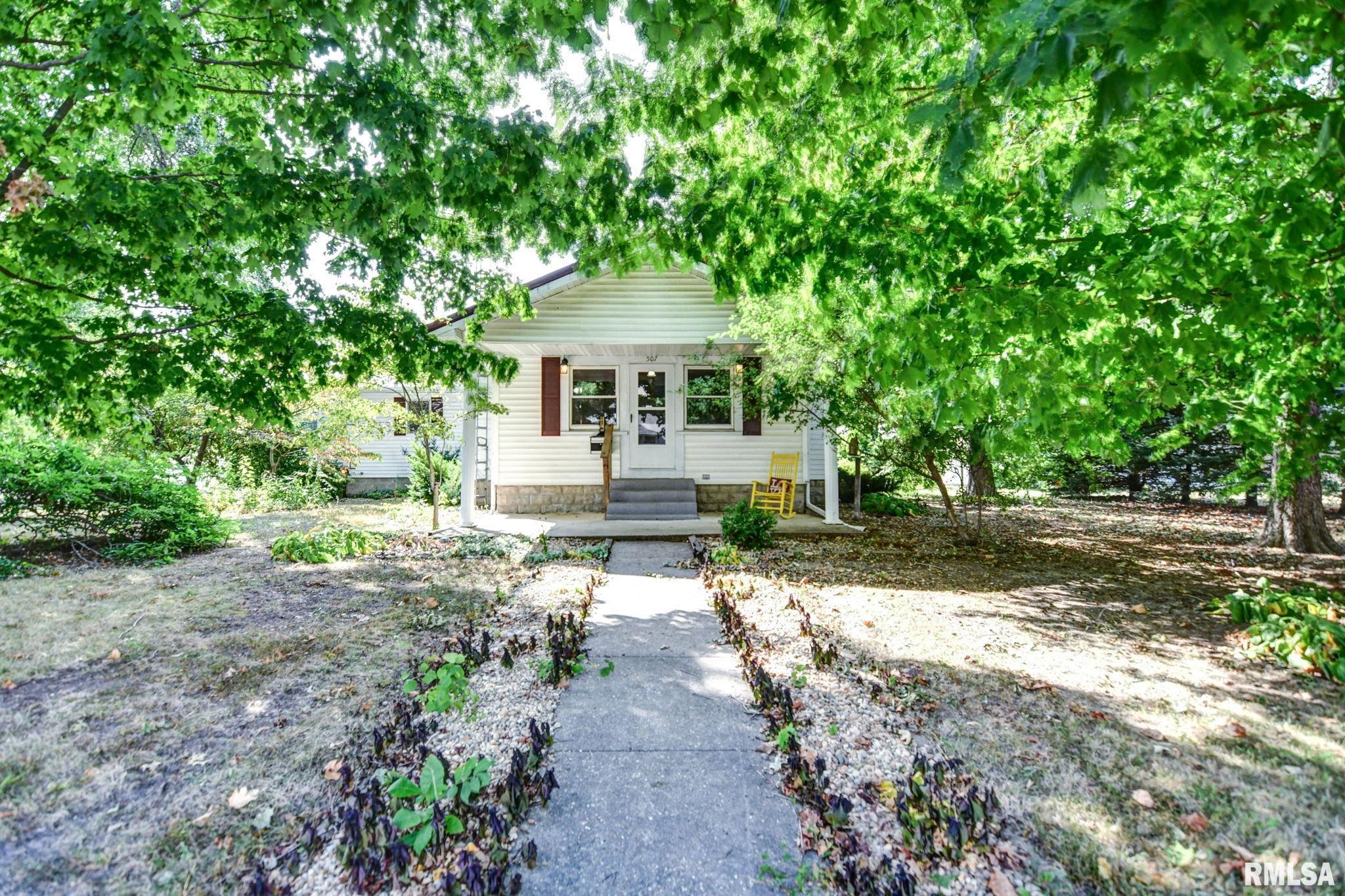 507 North Spruce Street Nokomis, IL 62075 - Photo 1 of 78