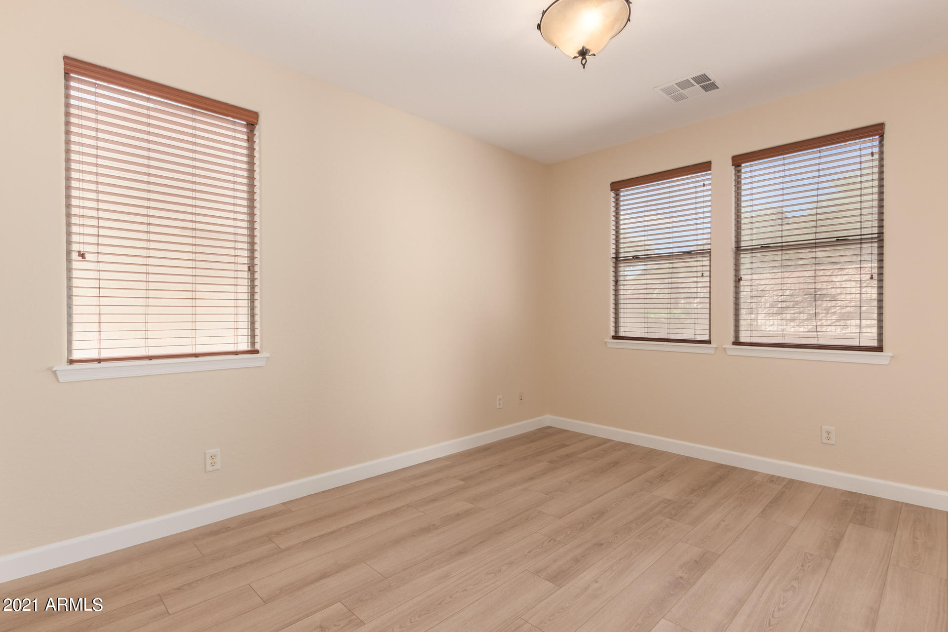 18467 Verdin Road Goodyear, AZ 85338 - Photo 23 of 43 23 Verdin 18467