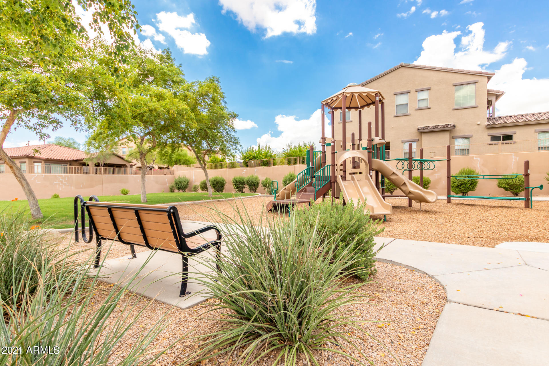 18467 Verdin Road Goodyear, AZ 85338 - Photo 33 of 43 33 Verdin 18467